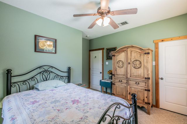 5636 Fm 56, Clifton, TX 76634