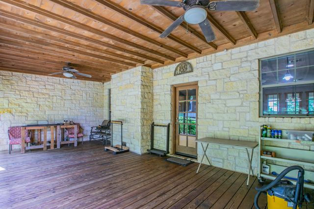 5636 Fm 56, Clifton, TX 76634