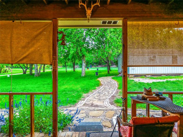 5636 Fm 56, Clifton, TX 76634