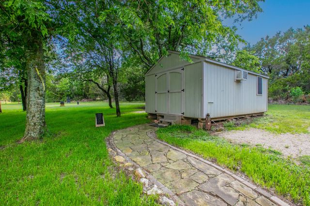5636 Fm 56, Clifton, TX 76634