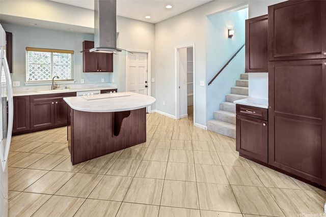 3334 Winam Avenue, Honolulu, HI 96815