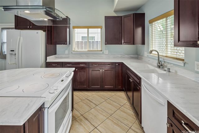 3334 Winam Avenue, Honolulu, HI 96815