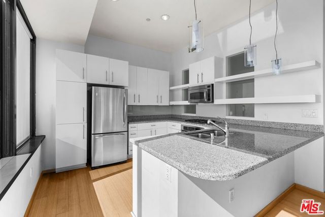 1100 Wilshire Boulevard 3508, Los Angeles, CA 90017