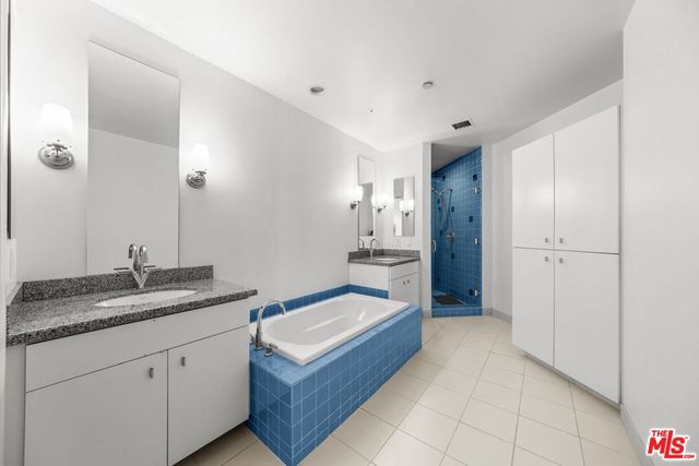 1100 Wilshire Boulevard 3508, Los Angeles, CA 90017