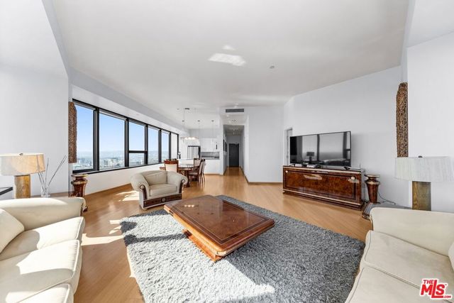 1100 Wilshire Boulevard 3508, Los Angeles, CA 90017