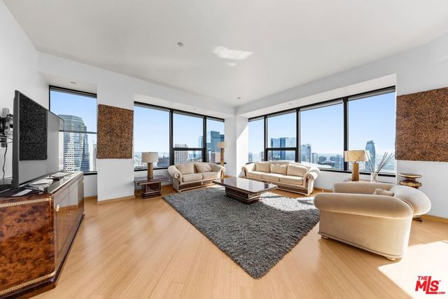 1100 Wilshire Boulevard 3508, Los Angeles, CA 90017