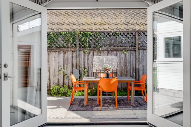 331 36th Avenue, Santa Cruz, CA 95062