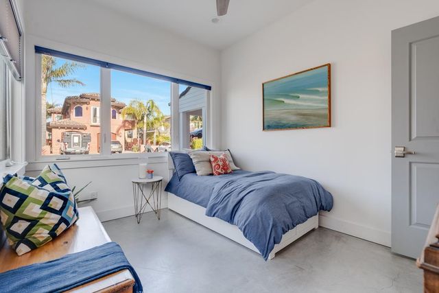 331 36th Avenue, Santa Cruz, CA 95062