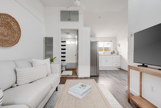 331 36th Avenue, Santa Cruz, CA 95062