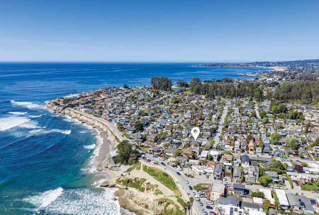 331 36th Avenue, Santa Cruz, CA 95062