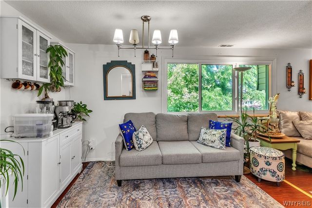 5 Cambridge G, Amherst, NY 14221