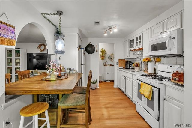 5 Cambridge G, Amherst, NY 14221