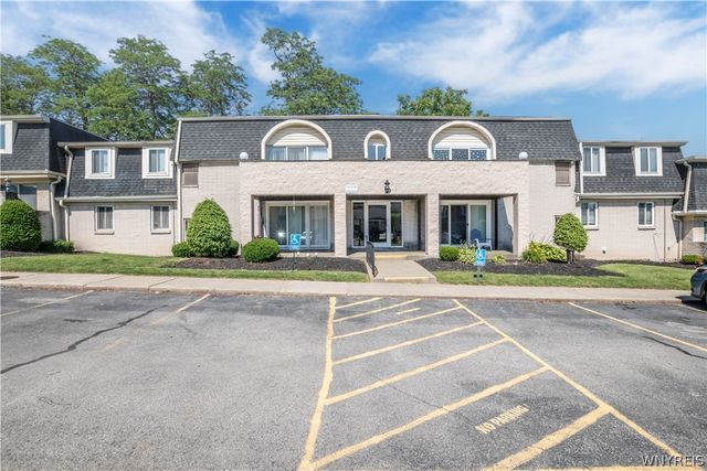 5 Cambridge G, Amherst, NY 14221