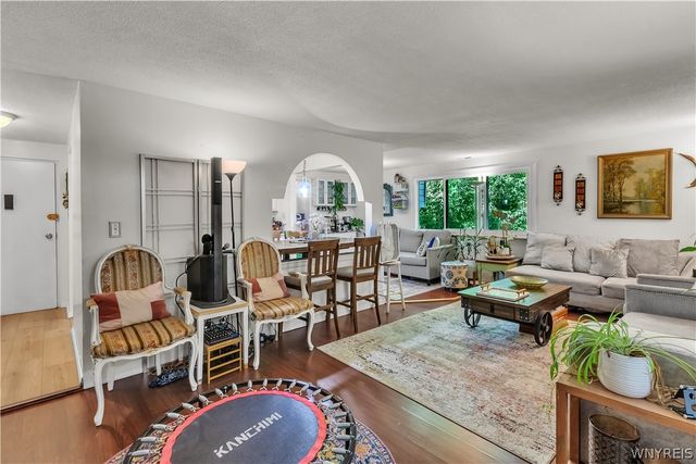 5 Cambridge G, Amherst, NY 14221