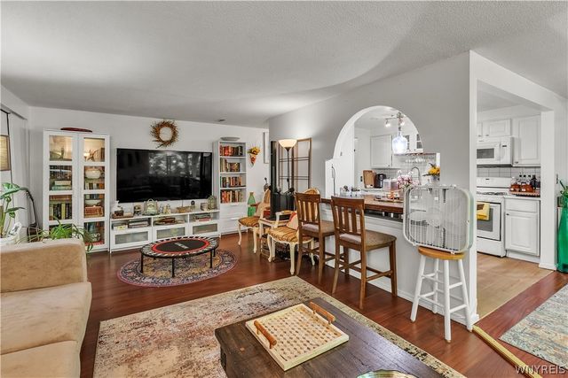 5 Cambridge G, Amherst, NY 14221