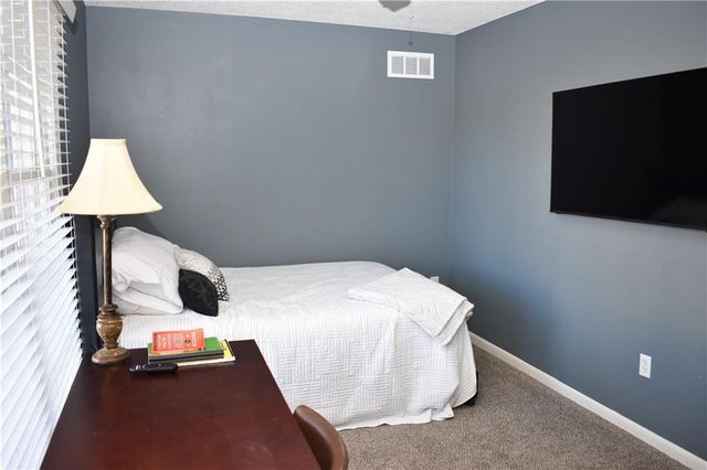 1591 W Mulberry Street, Olathe, KS 66061