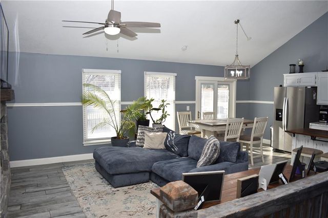 1591 W Mulberry Street, Olathe, KS 66061