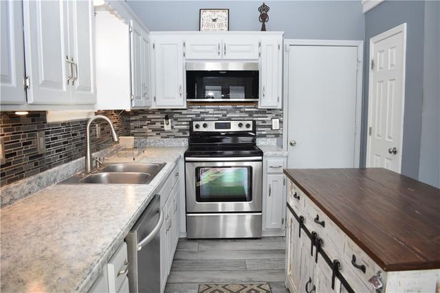 1591 W Mulberry Street, Olathe, KS 66061