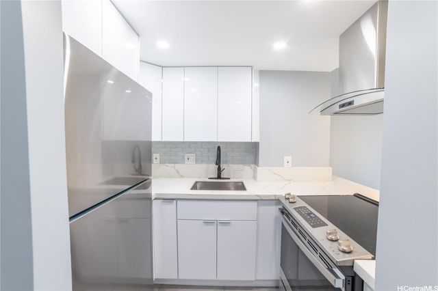 440 Seaside Avenue 310, Honolulu, HI 96815