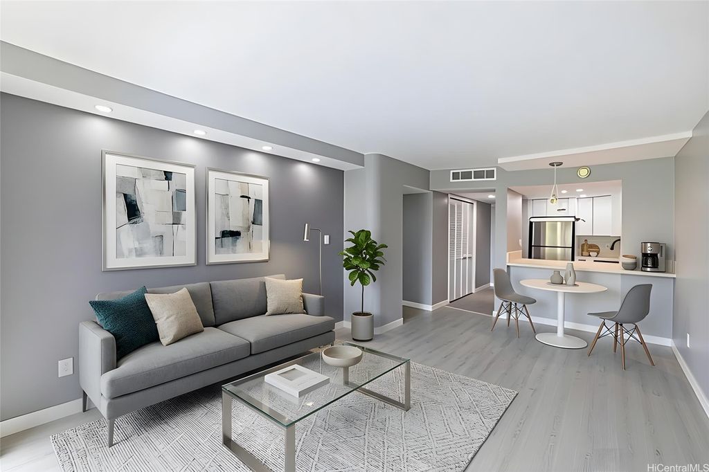 440 Seaside Avenue 310, Honolulu, HI 96815