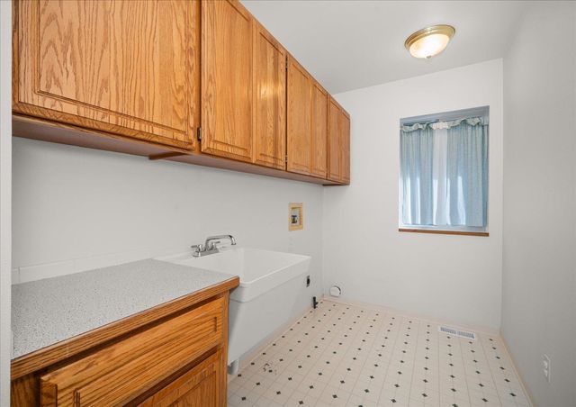 18315 E Riverway Ave, Spokane Valley, WA 99016