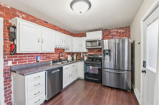 1011 HOLZER STREET, Green Bay, WI 54303