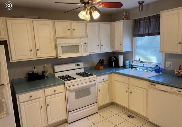 165 Holland Street 4, Cranston, RI 02920