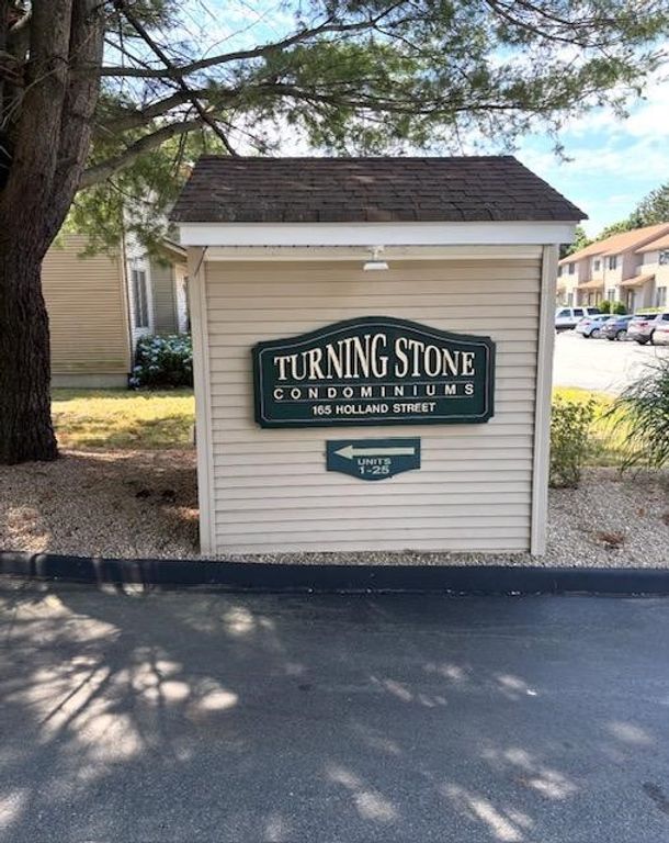 165 Holland Street 4, Cranston, RI 02920