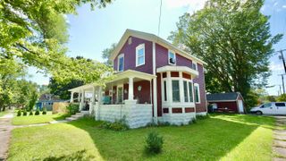 207 Cherry Street, Three Oaks Vllg, MI 49128