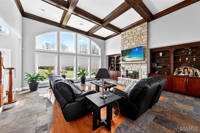 12410 Grandview Lake Drive, St Louis, MO 63127