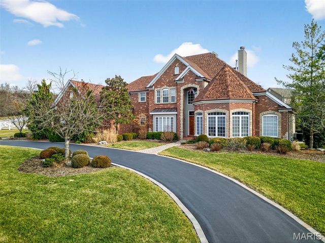 12410 Grandview Lake Drive, St Louis, MO 63127