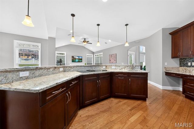 12410 Grandview Lake Drive, St Louis, MO 63127