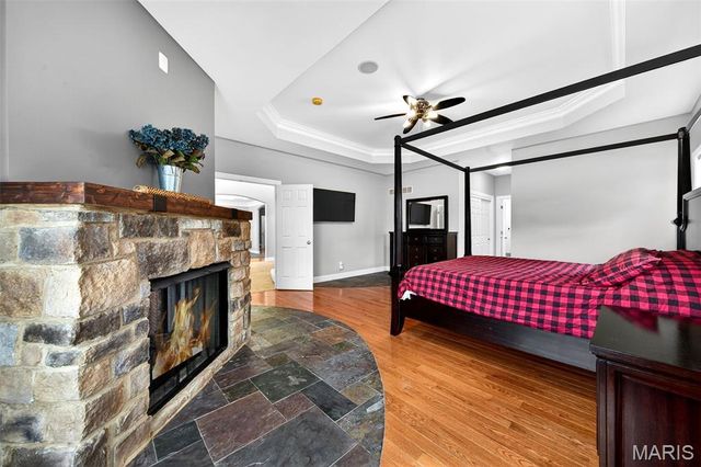 12410 Grandview Lake Drive, St Louis, MO 63127