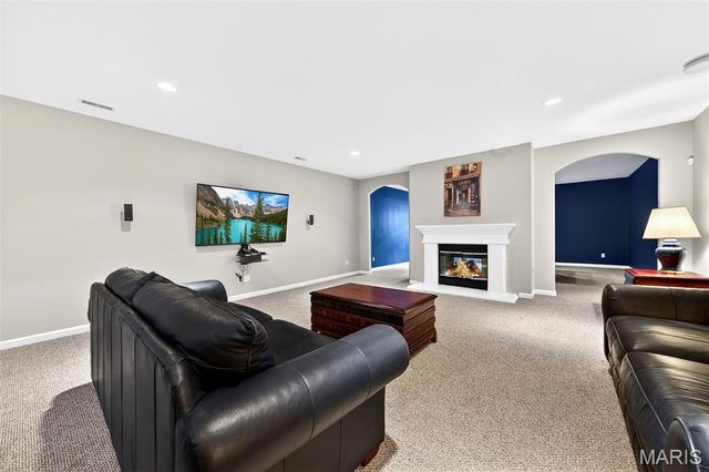 12410 Grandview Lake Drive, St Louis, MO 63127