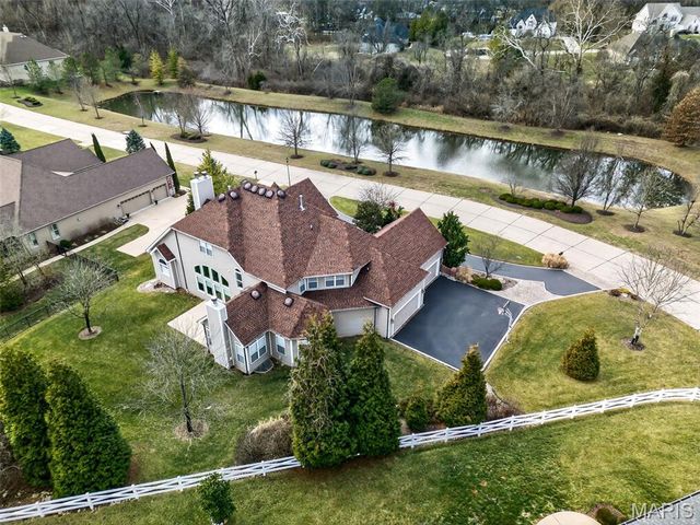 12410 Grandview Lake Drive, St Louis, MO 63127