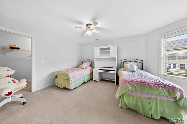 12410 Grandview Lake Drive, St Louis, MO 63127