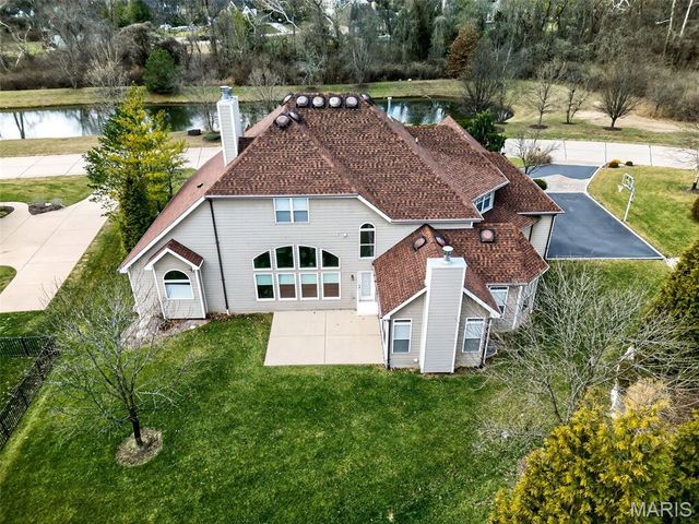 12410 Grandview Lake Drive, St Louis, MO 63127