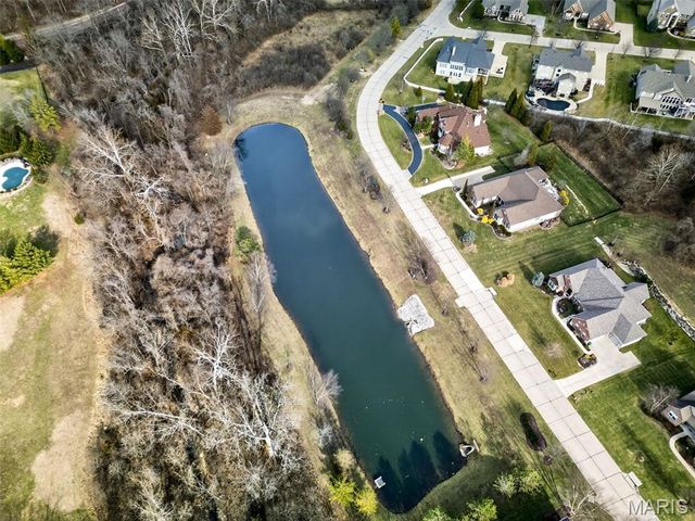 12410 Grandview Lake Drive, St Louis, MO 63127