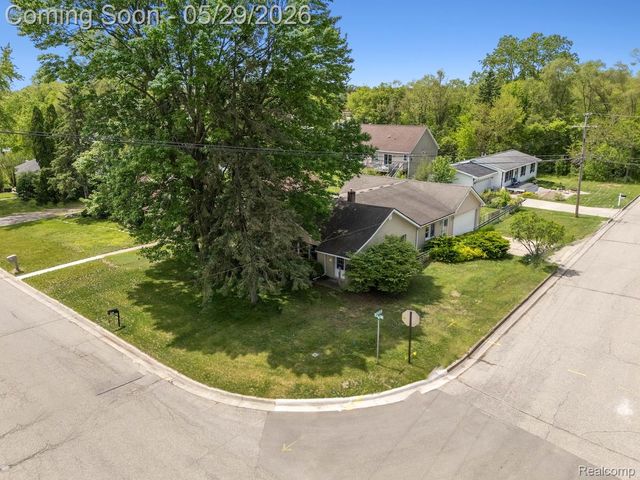 5402 Leland Street, Brighton Township, MI 48116