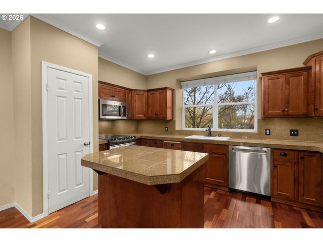 1814 Se CUTTER Ln, Vancouver, WA 98661