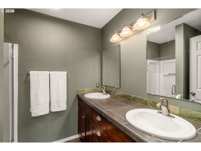 1814 Se CUTTER Ln, Vancouver, WA 98661