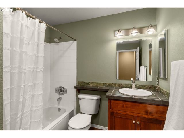 1814 Se CUTTER Ln, Vancouver, WA 98661