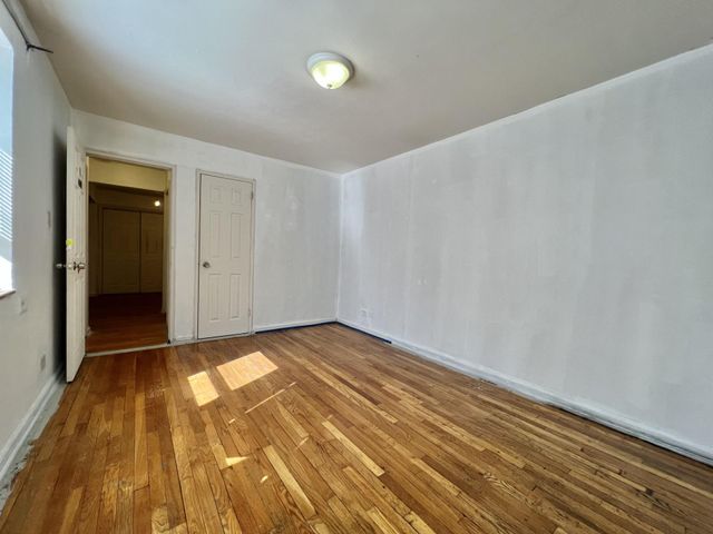 8383 118th St 1G, Kew Gardens, NY 11415