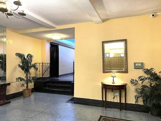 8383 118th St 1G, Kew Gardens, NY 11415