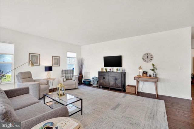 922 SHADOWBROOKE DR, Dover, PA 17315