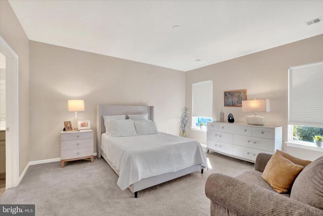 922 SHADOWBROOKE DR, Dover, PA 17315