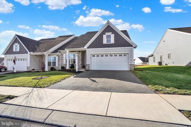 922 SHADOWBROOKE DR, Dover, PA 17315