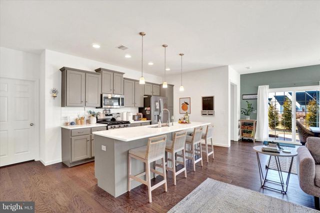 922 SHADOWBROOKE DR, Dover, PA 17315