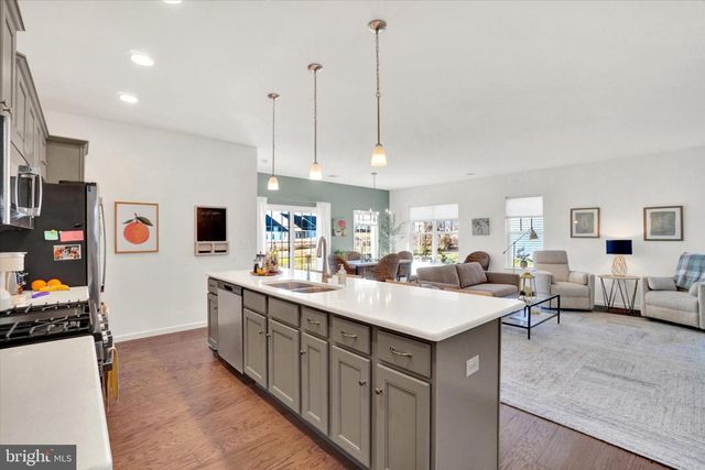 922 SHADOWBROOKE DR, Dover, PA 17315