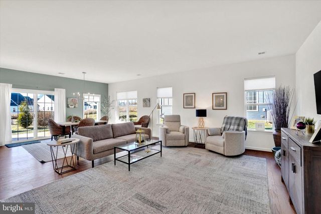 922 SHADOWBROOKE DR, Dover, PA 17315